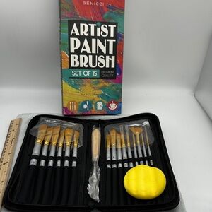 Benicci Artist Paint Brushes Set of 15 with an Organizing Case
